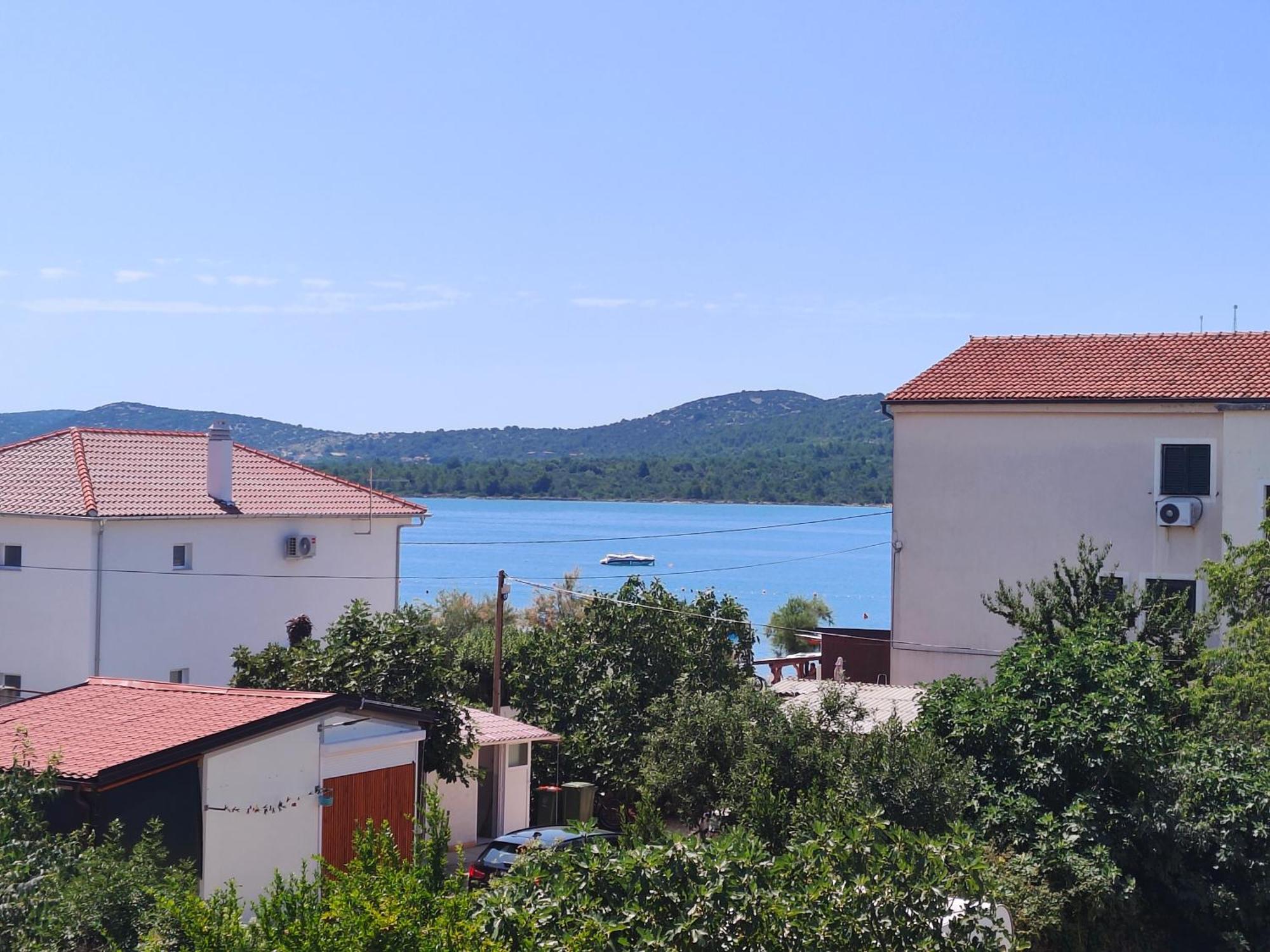 Apartments Grape Pirovac Exteriér fotografie